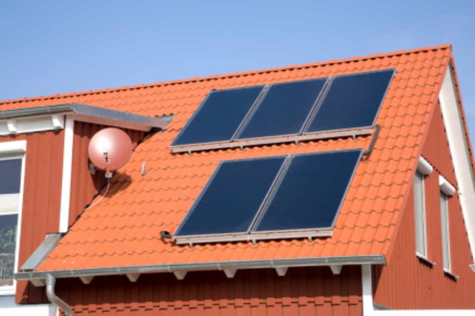 Zonnepanelen plaatsen